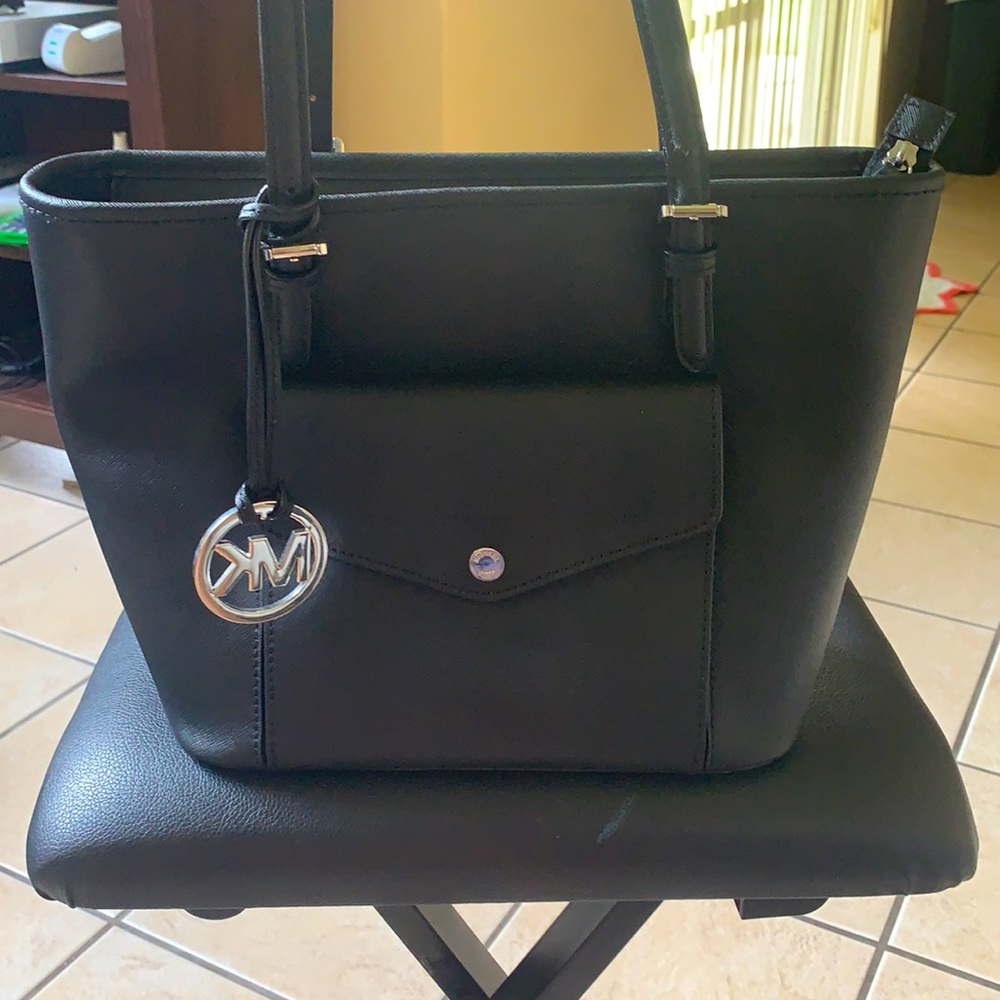 michael kors jet set tote medium
